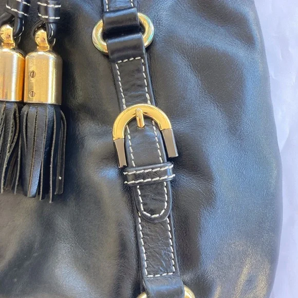 BADGLEY MISCHKA BLACK LEATHER BAG WITH SILVER AND GOLD TONED HARDWARE & BRANDING - Picture 5 of 16